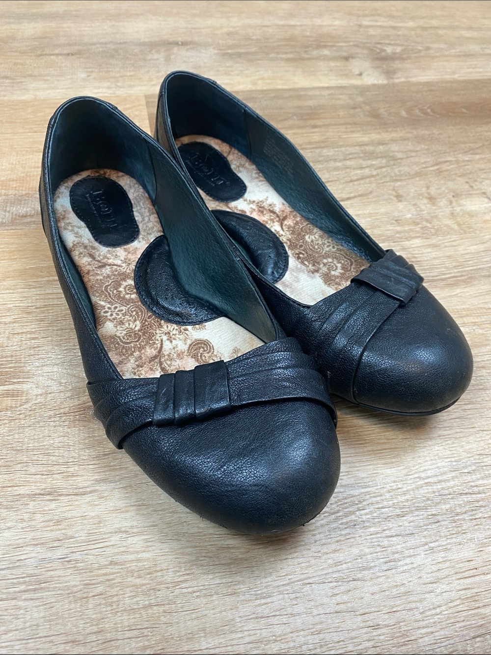 Born Leather Black Flats Size 8.5
